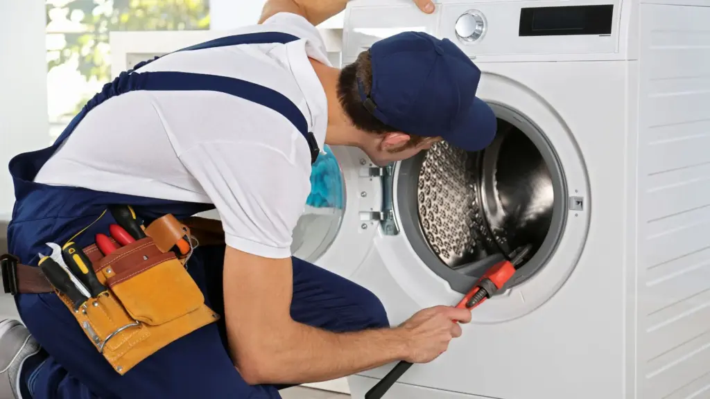 Whirlpool AWE 7519: Na jaké poruchy technici nejčastěji naráží a co obvykle znamenají